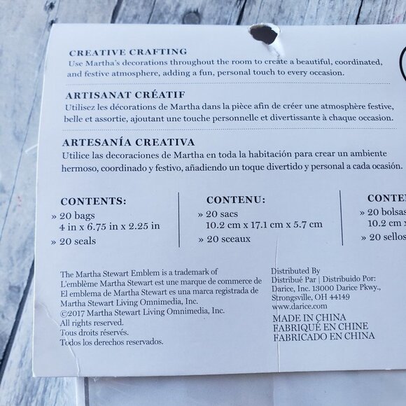 Martha Stewart Favor Bags White with Sliver Trim (20) - Picture 2 of 3